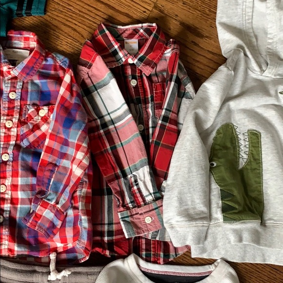 Boys bundle of clothing - Picture 6 of 8